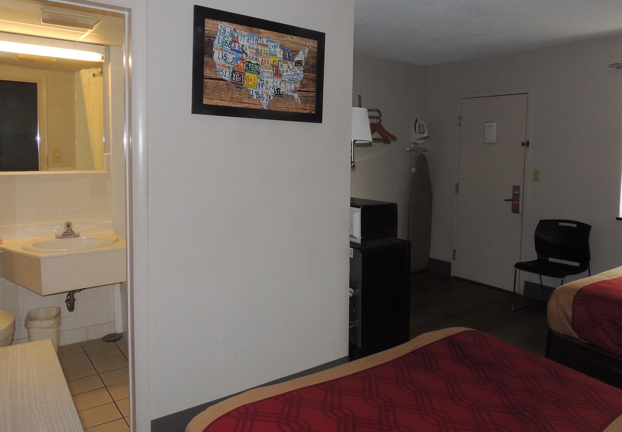 Econo Lodge Dewitt I-90 Eksteriør bilde