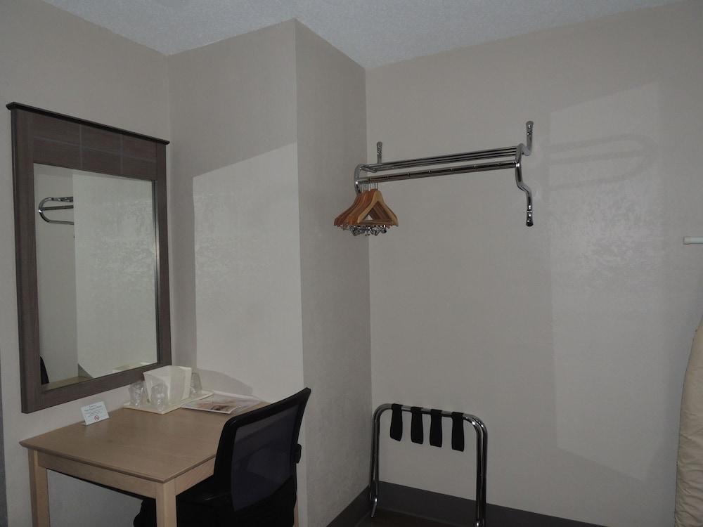 Econo Lodge Dewitt I-90 Eksteriør bilde