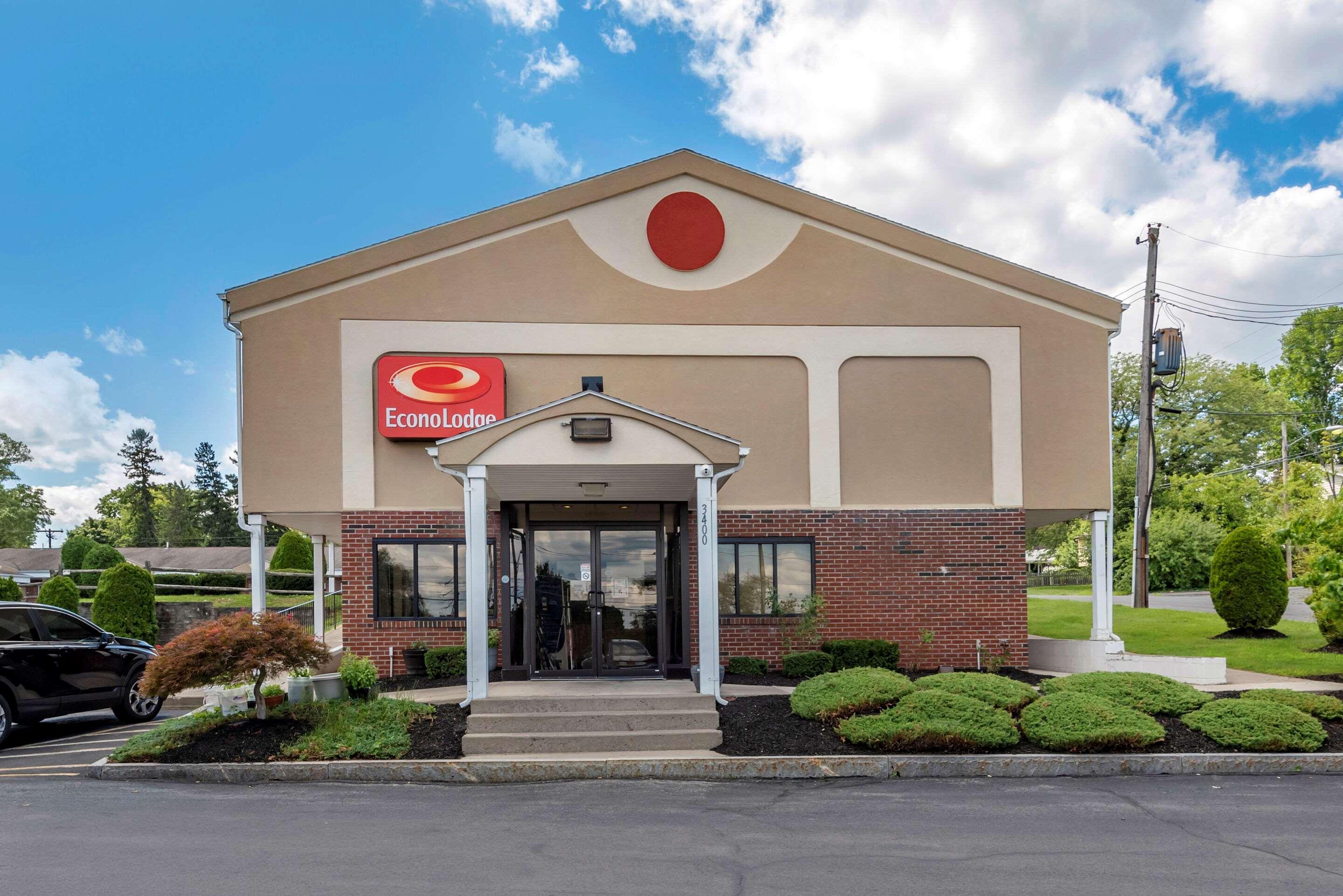 Econo Lodge Dewitt I-90 Eksteriør bilde