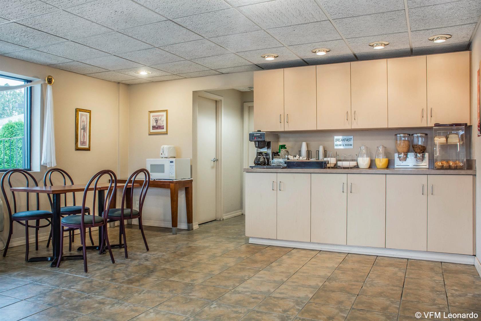 Econo Lodge Dewitt I-90 Eksteriør bilde