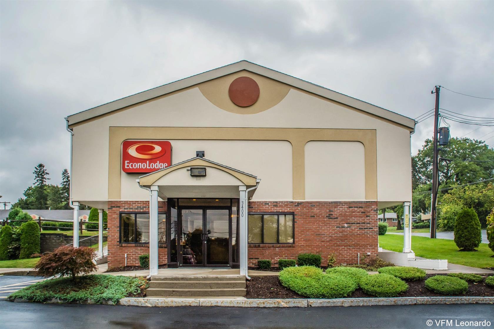 Econo Lodge Dewitt I-90 Eksteriør bilde
