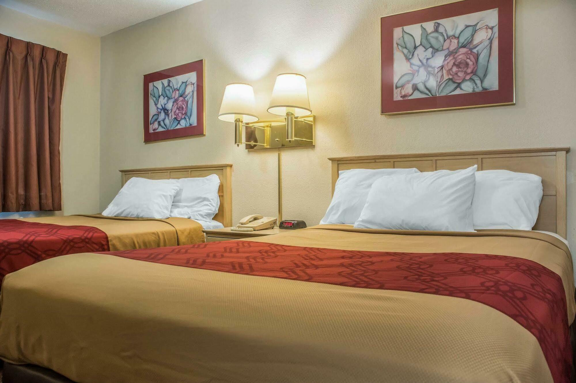 Econo Lodge Dewitt I-90 Eksteriør bilde