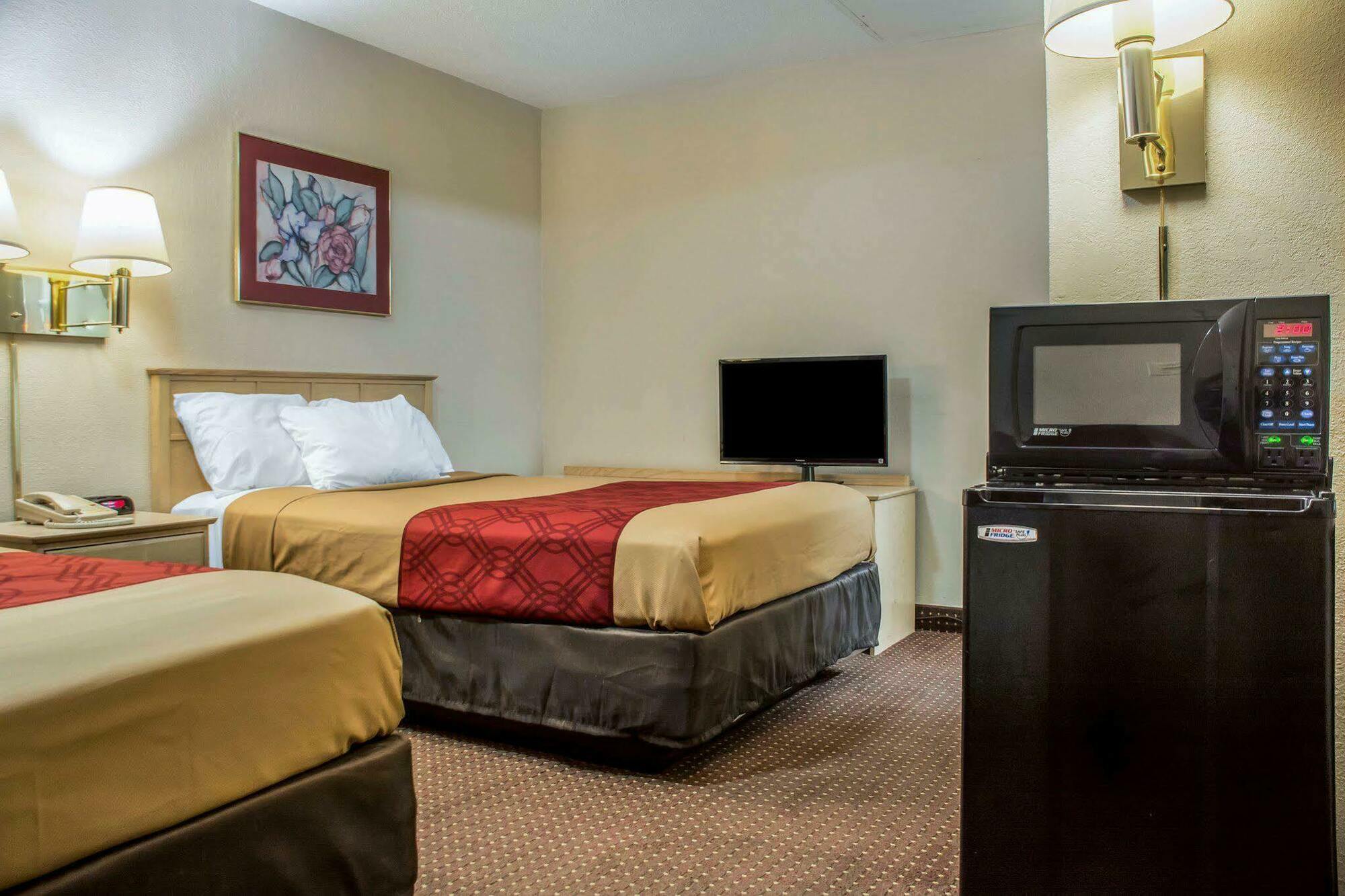 Econo Lodge Dewitt I-90 Eksteriør bilde